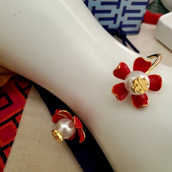 Tory Burch Bangle💠FINAL PRICE 💠 - Picture 6 of 8